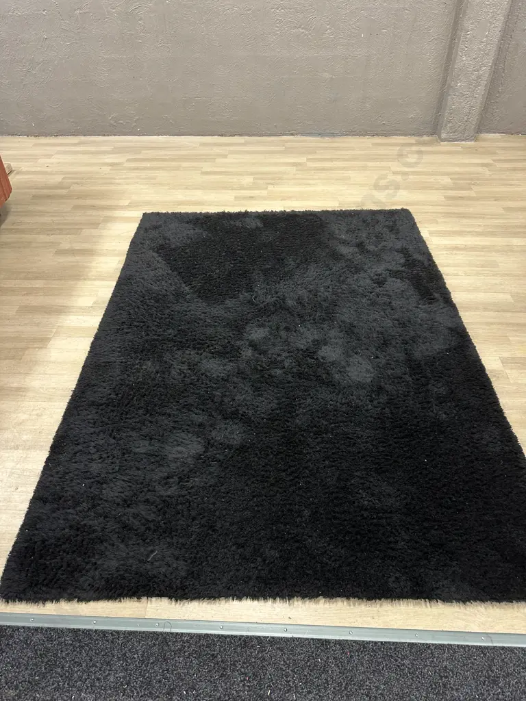 Ritz Chic Plush Ebony Floor Rug 150 x 210cm Image 1++