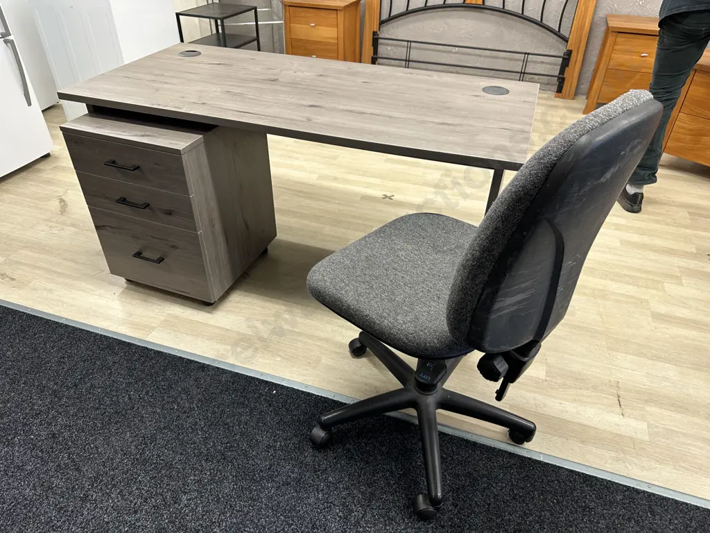 Grey & Black Wood Effect Desk, H73 W150 D70cm, Matching 3 Drawer Mobile Filer & Grey Gaslift Chair Image 1++