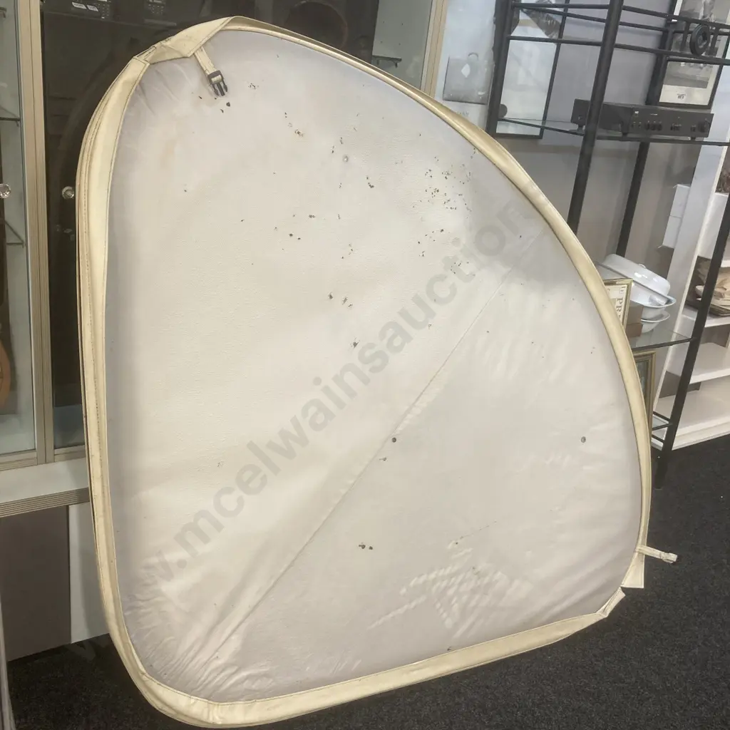 Hot Spring Spas Solana Spa With Owners Manual & Pool Cover, Model 23335, Purchased 9th August 2001 (Sold As Is Where Is) Image 1++