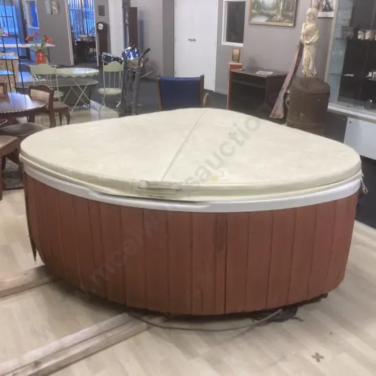 Hot Spring Spas Solana Spa With Owners Manual & Pool Cover, Model 23335, Purchased 9th August 2001 (Sold As Is Where Is)