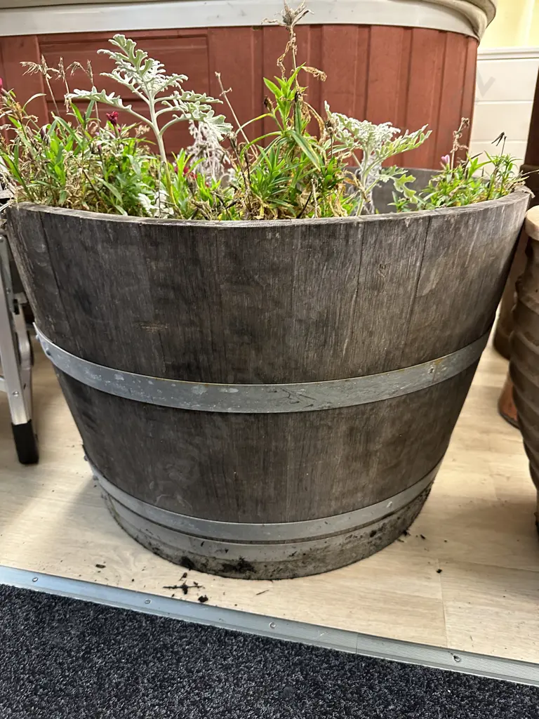 Oak 1/2 Wine Barrel Planter With Plants, 47 x 70.5cm Image 1++