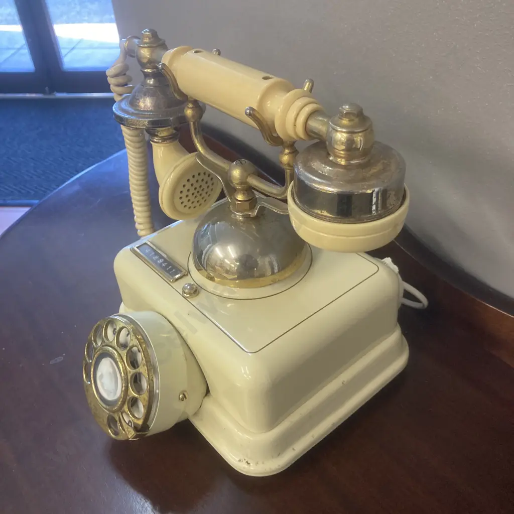 Vintage Victorian French Style Rotary Telephone, Made in Japan, Model J0-8 Image 1++
