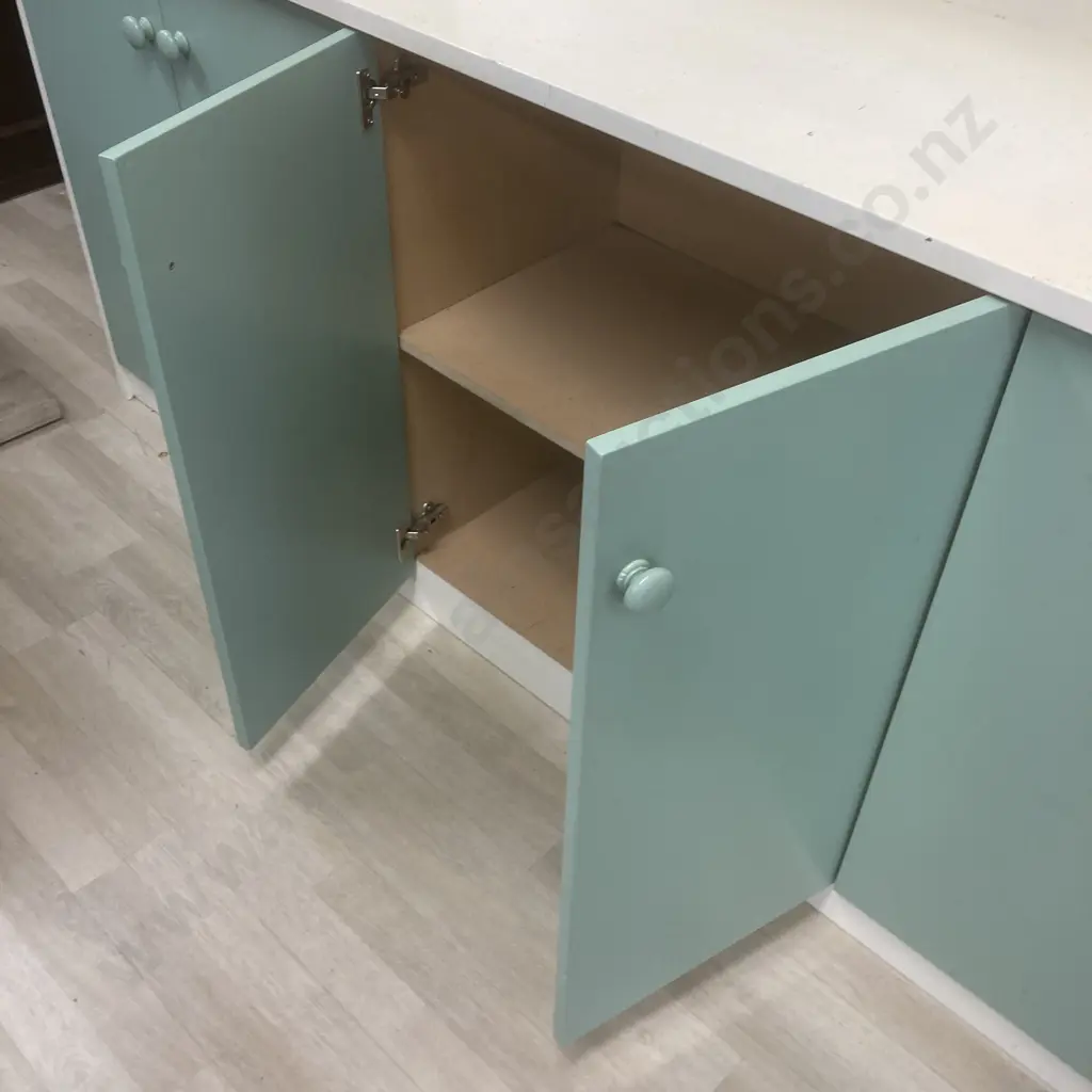 Retro Kitchen Wall Unit, Cream & Green, H189 W243.5 D48.5cm, 6 Door, Knob Handles Image 1++