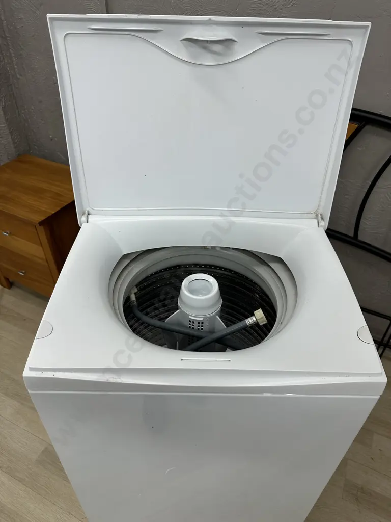Fisher & Paykel Quicksmart 5.5Kg Washing Machine - CRG506341 Image 1++