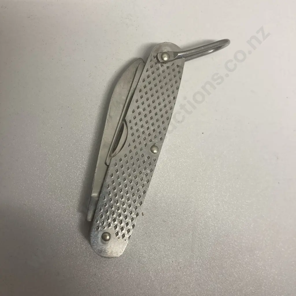 Vintage 1986 U.S. Military Utility Folding Pocket Knife. Stamped Q 1986 Image 1++