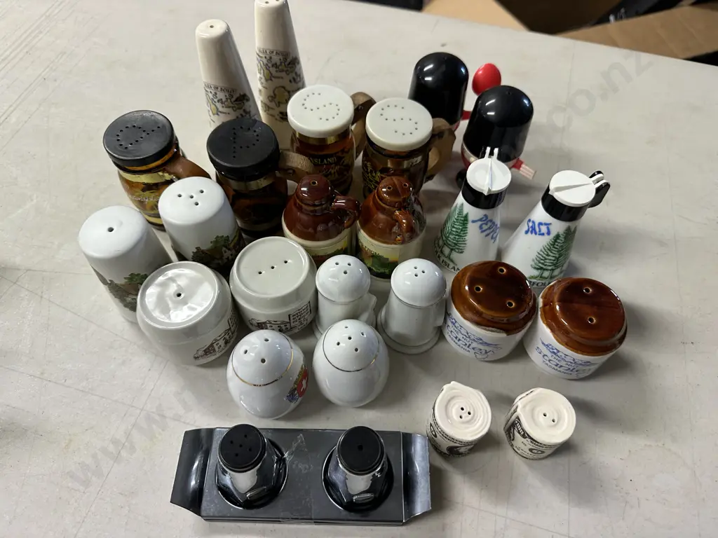 Selection Of Retro Salt & Pepper Shakers Including Pottery Image 1++