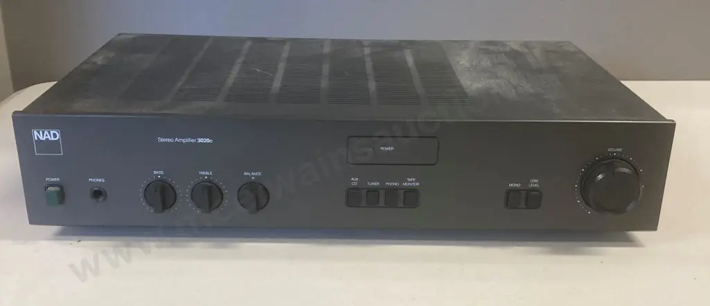 NAD 3020e Stereo Amplifier, Serial #T32E31951 Image 1++