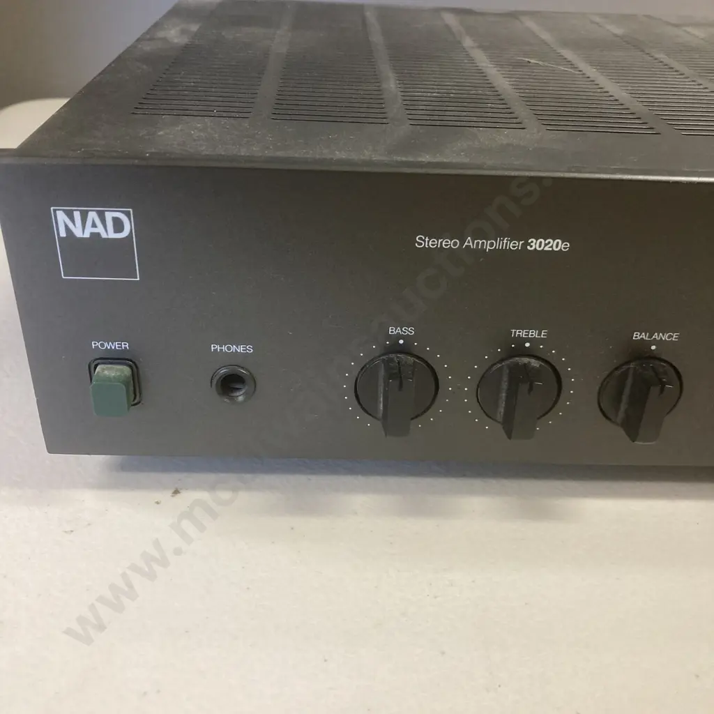 NAD 3020e Stereo Amplifier, Serial #T32E31951 Image 1++