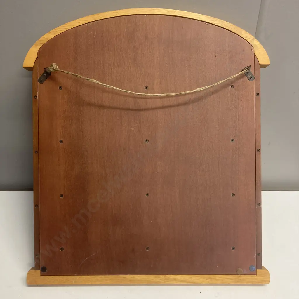 Small Wall Hung Display Shelf "Classic Cars Of The Fifties" H54 W47.5 D13cm Image 1++