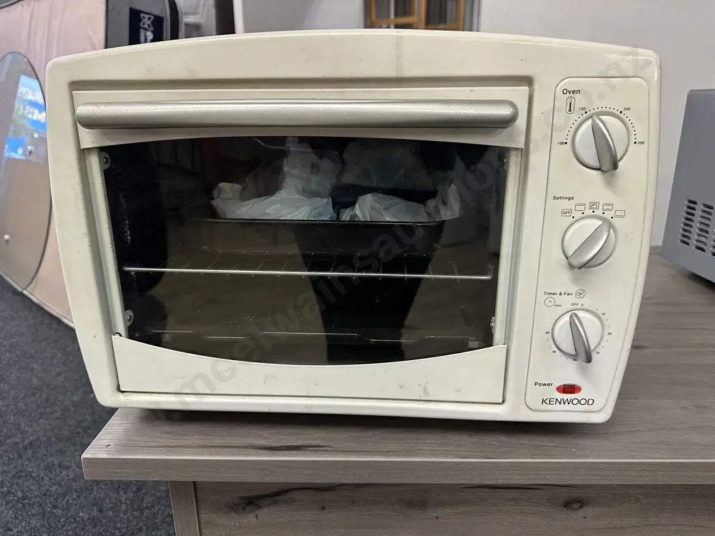Kenwood Benchtop Ovem - Model MO690 Image 1++