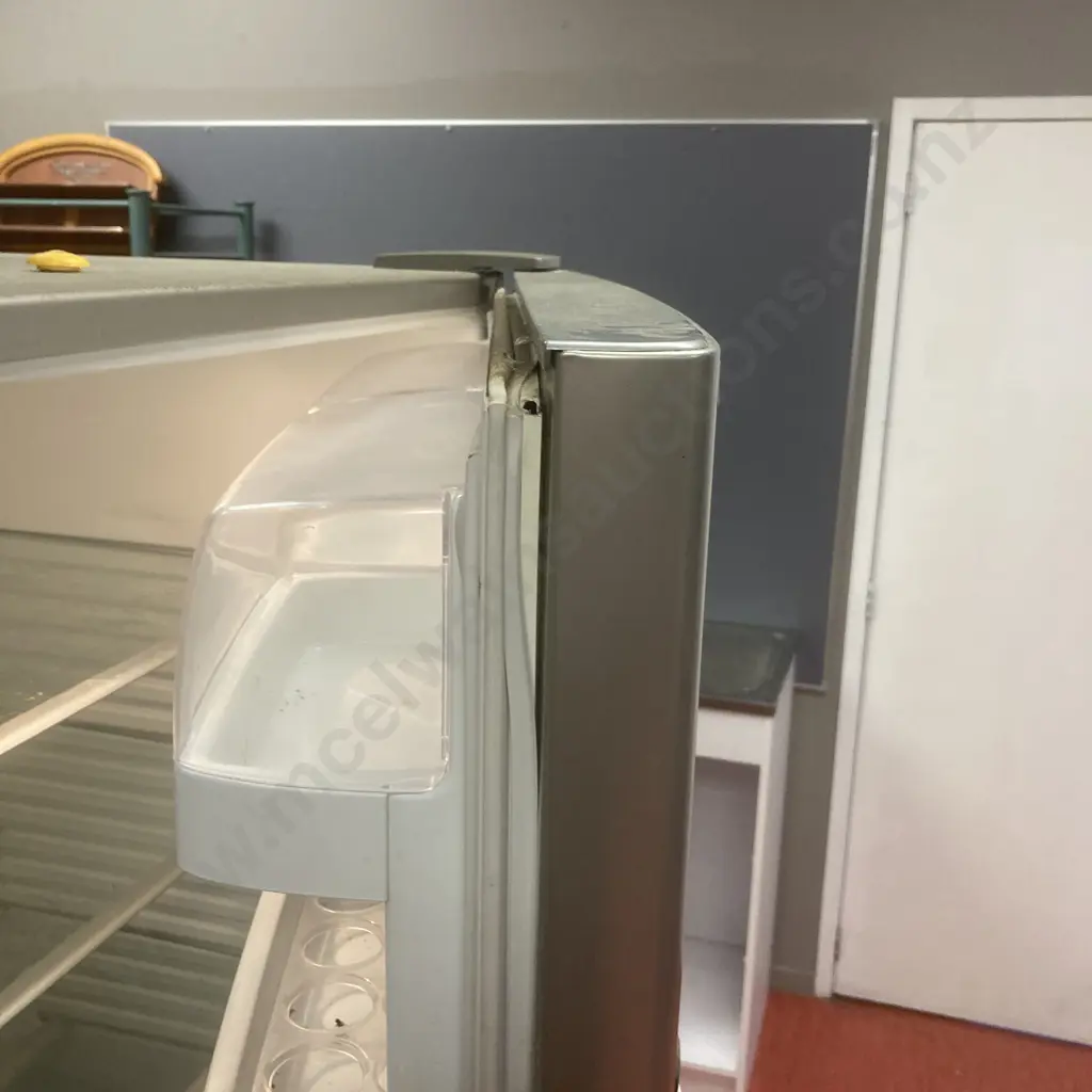 Fridge Freezer - Fisher & Paykel E402B Silver, Active Smart, #BLF289728 Image 1++