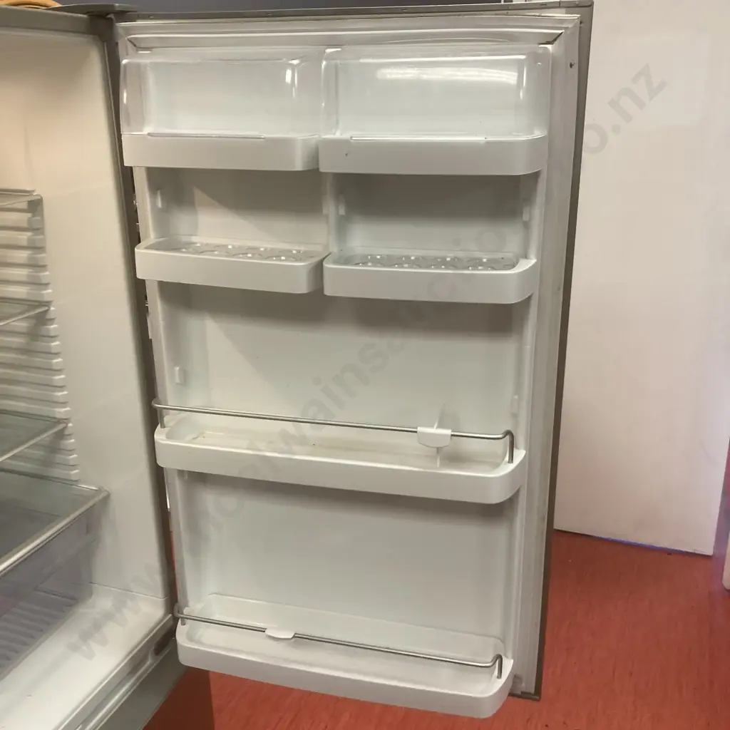 Fridge Freezer - Fisher & Paykel E402B Silver, Active Smart, #BLF289728 Image 1++