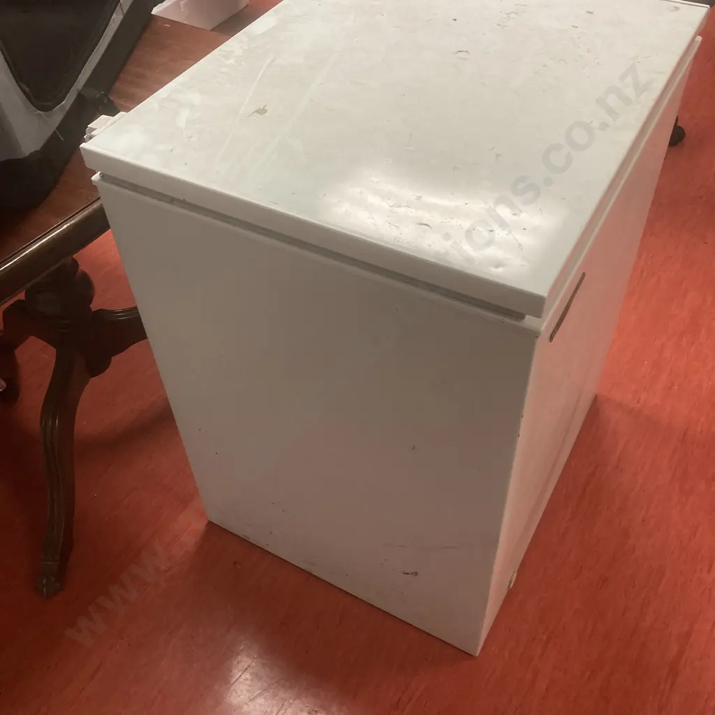 Chest Freezer - Westinghouse 210Litre, #71890288 Image 1++