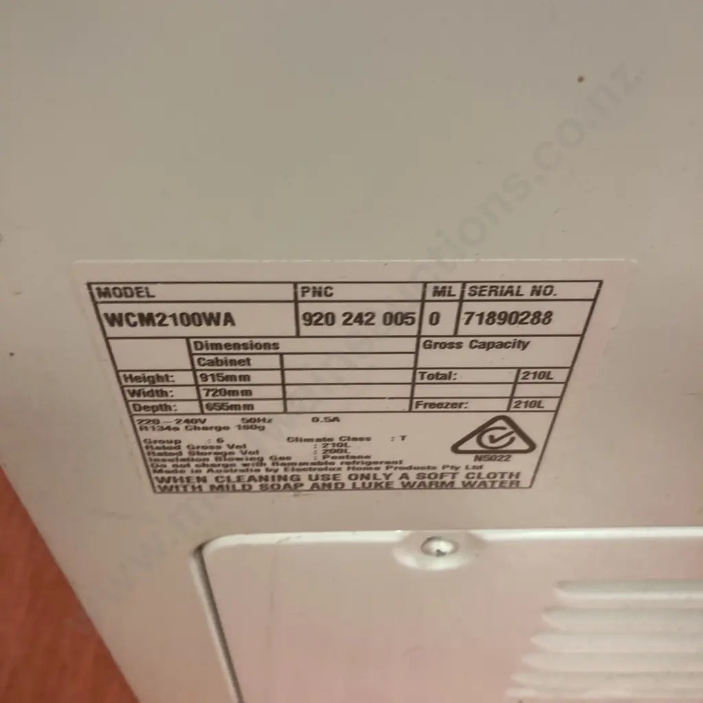 Chest Freezer - Westinghouse 210Litre, #71890288 Image 1++
