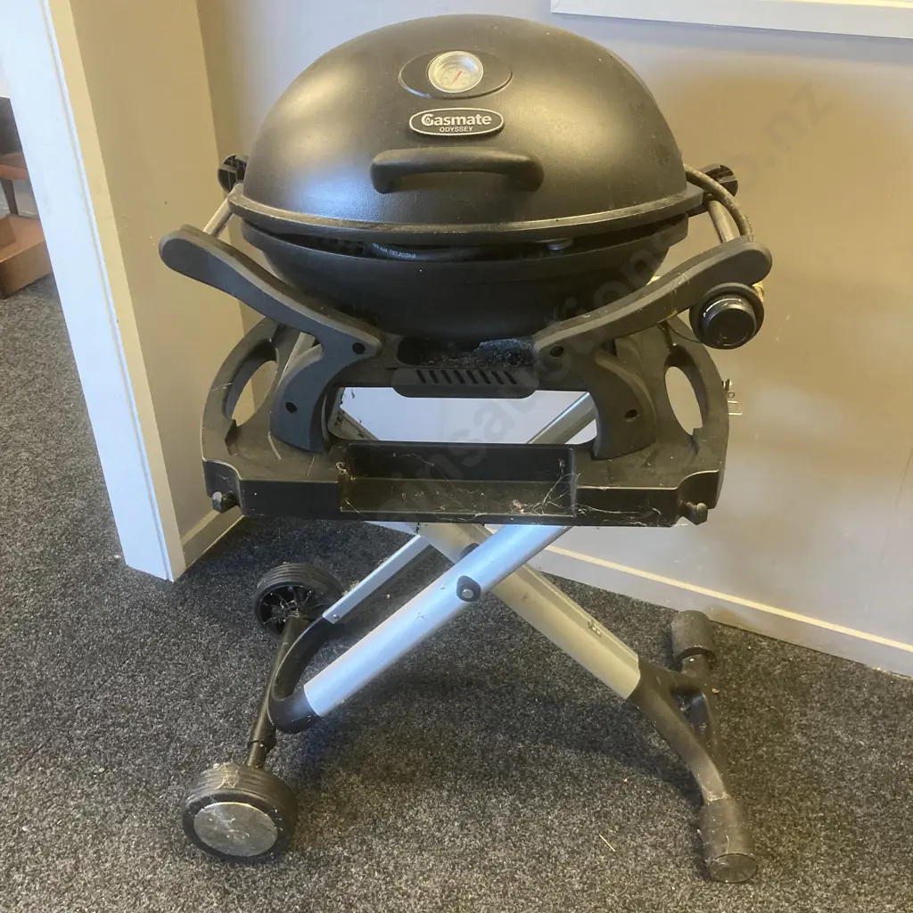 Gasmate Odyssey1 Portable BBQ With Fold Up Trolley & Manual (Gas Line May Need Replacing) Image 1++