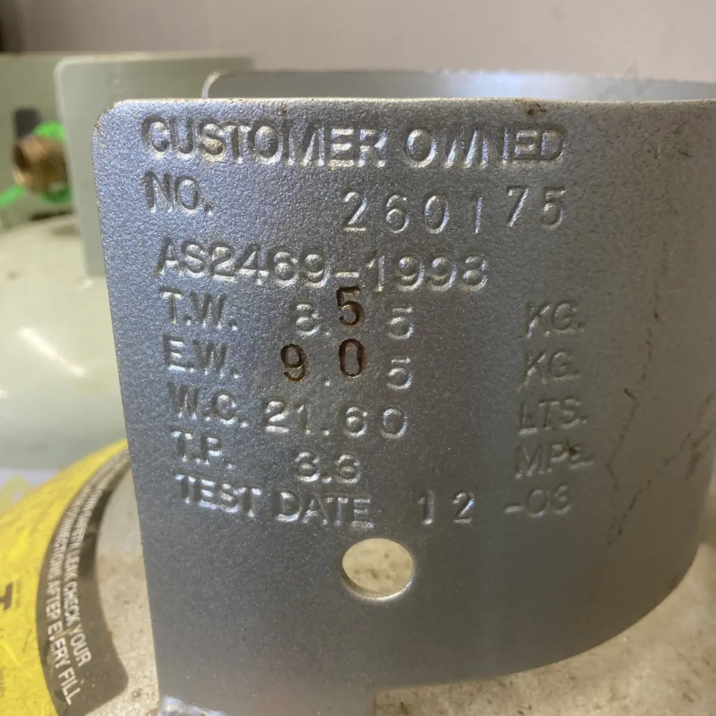 Pair of Gas Bottles Image 1++