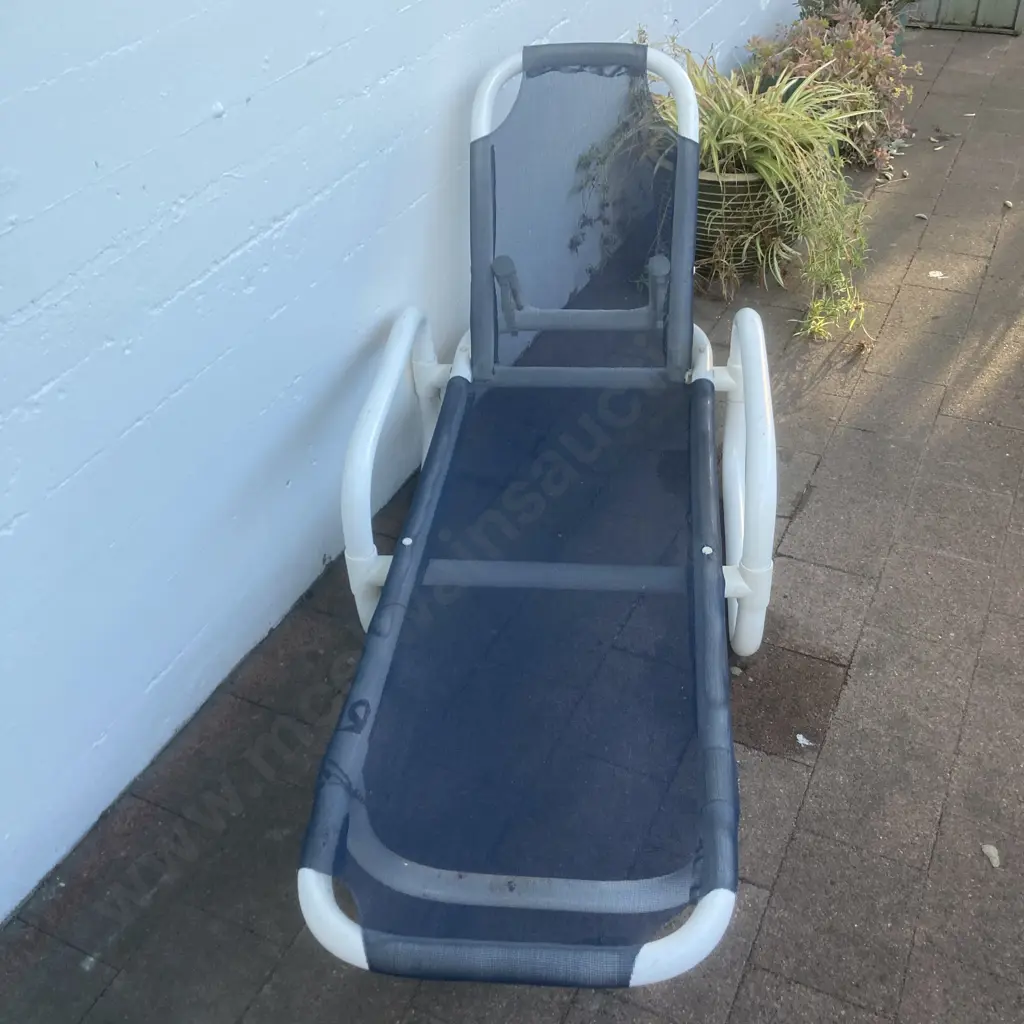 Sun Lounger, White Pipe Frame & Navy Blue Mesh, Adjustable Image 1++