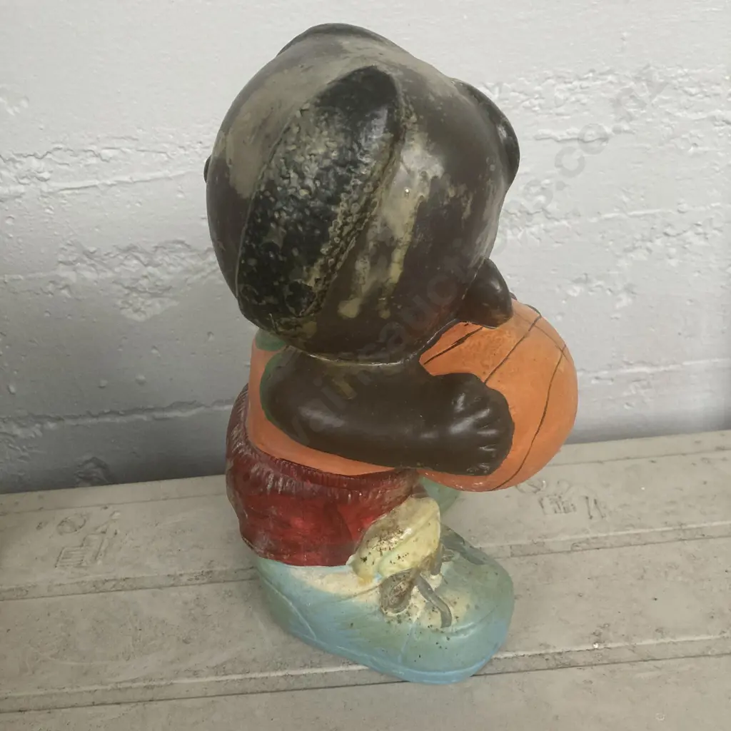 Pair of Basketball Player Concrete Garden Figures, 32 x 21cm Image 1++