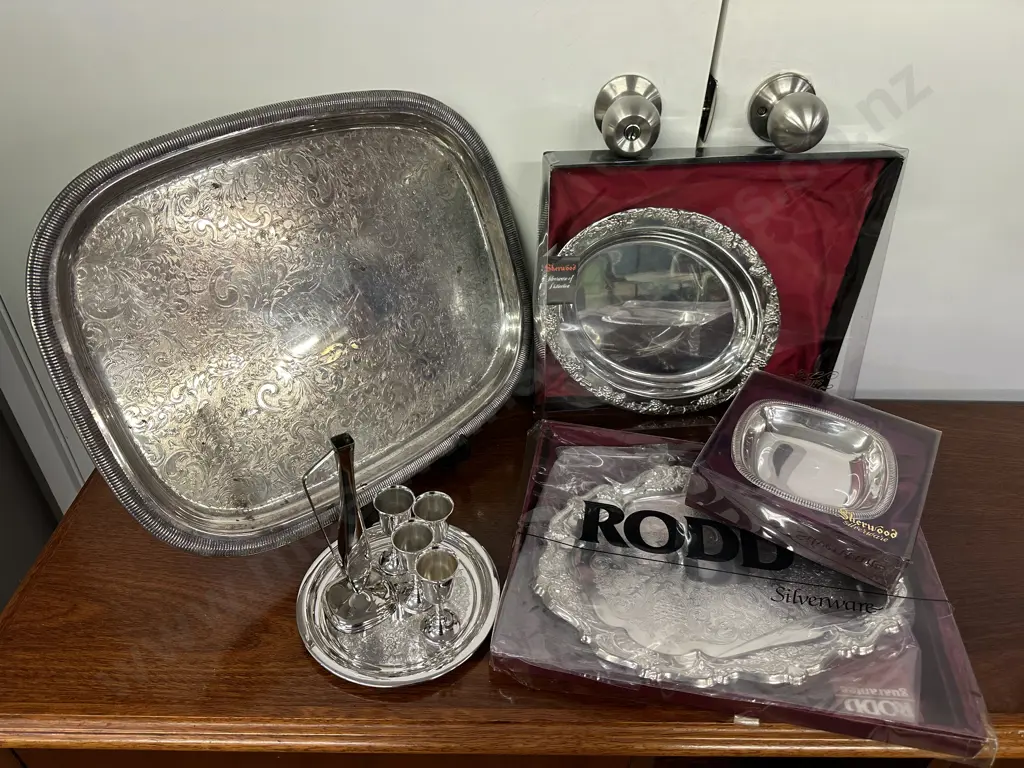Selection Of Silverware Image 1++
