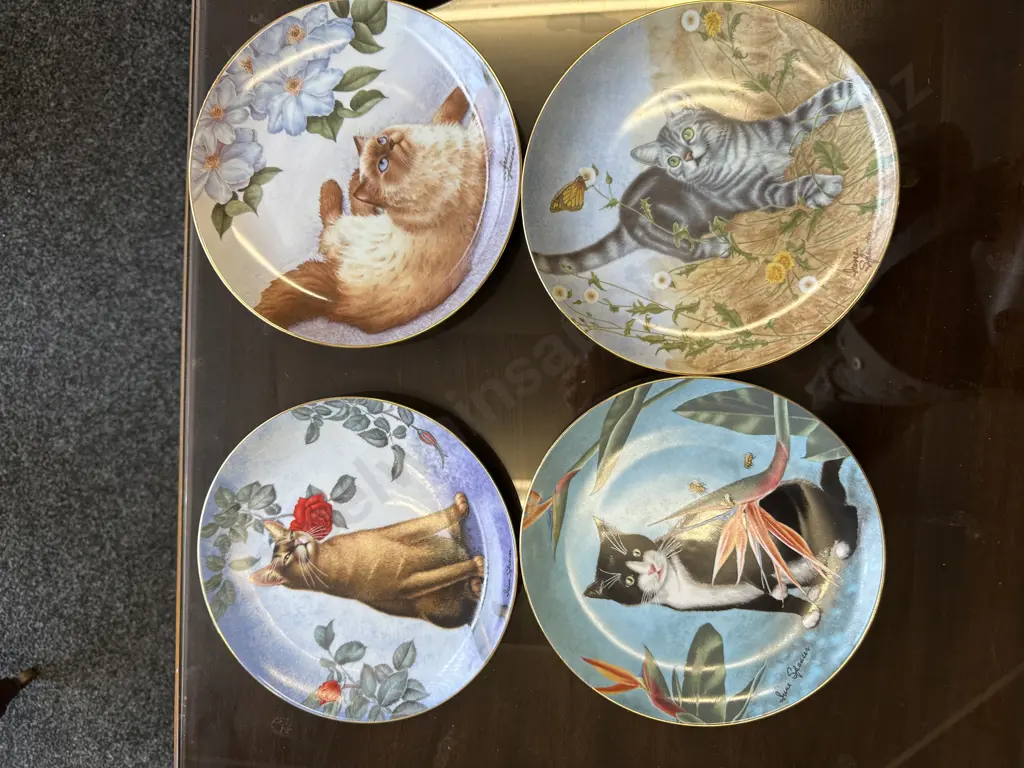 Selection Of Danbury Mint Collector Cats Plates x8 Image 1++