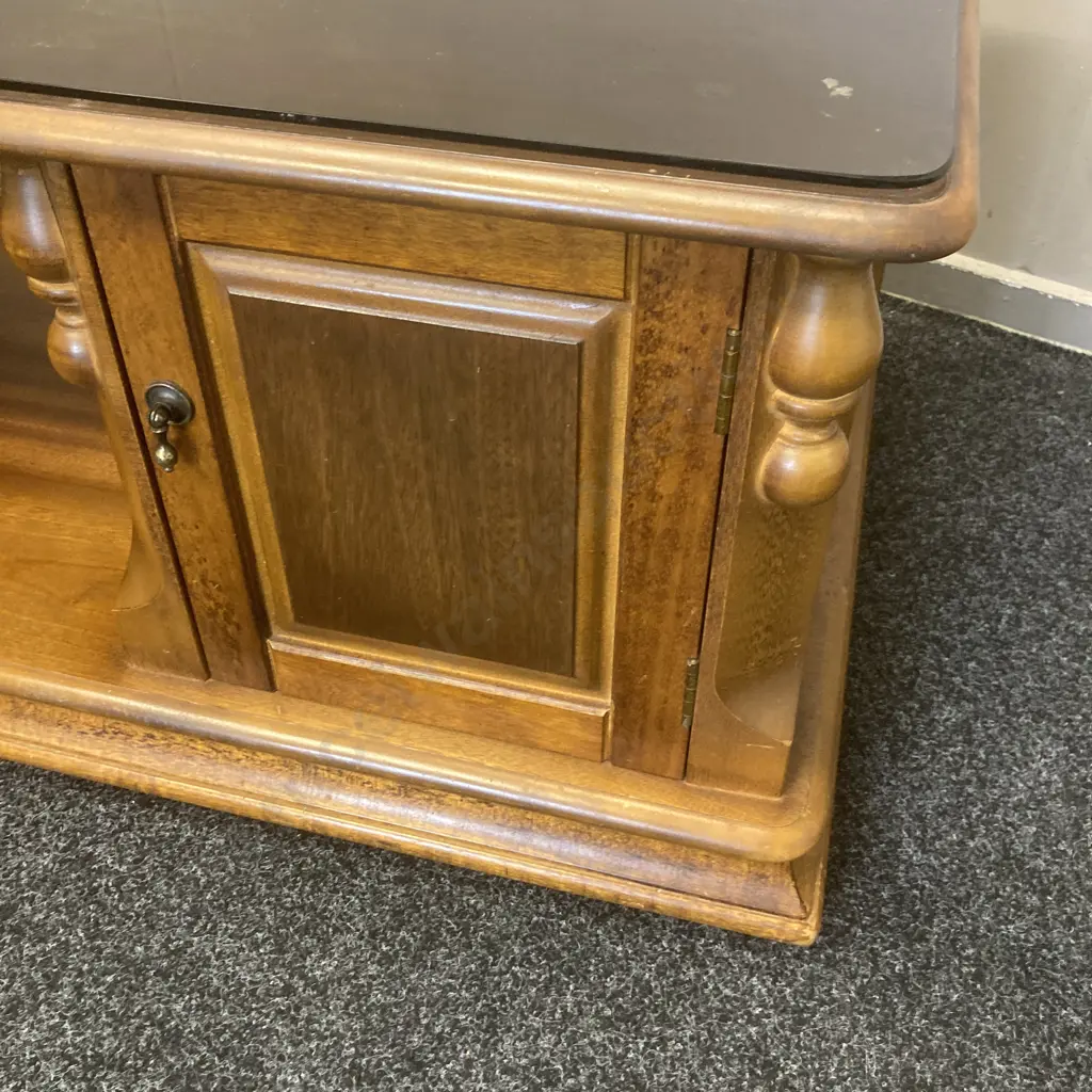 Mahogany Occasional Table With Tinted Glass Top, 4 Doors, Mobile, H47 W140 D59cm Image 1++