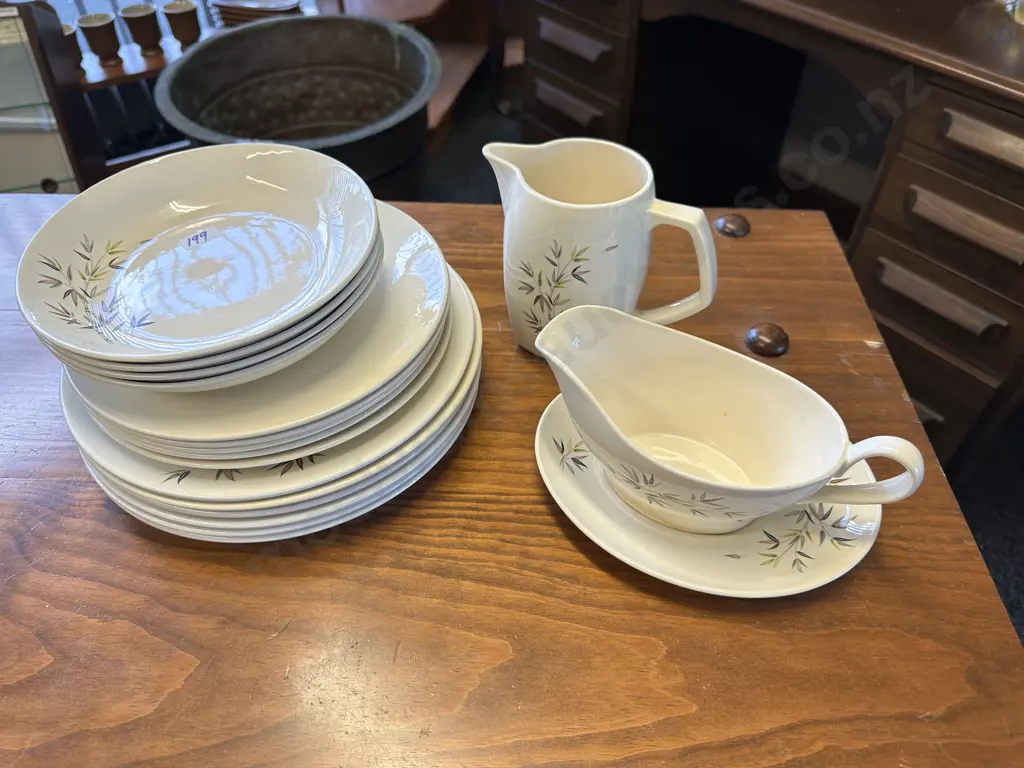Crown Lynn Dinnerware Green Bamboo Pat # 620 Image 1++