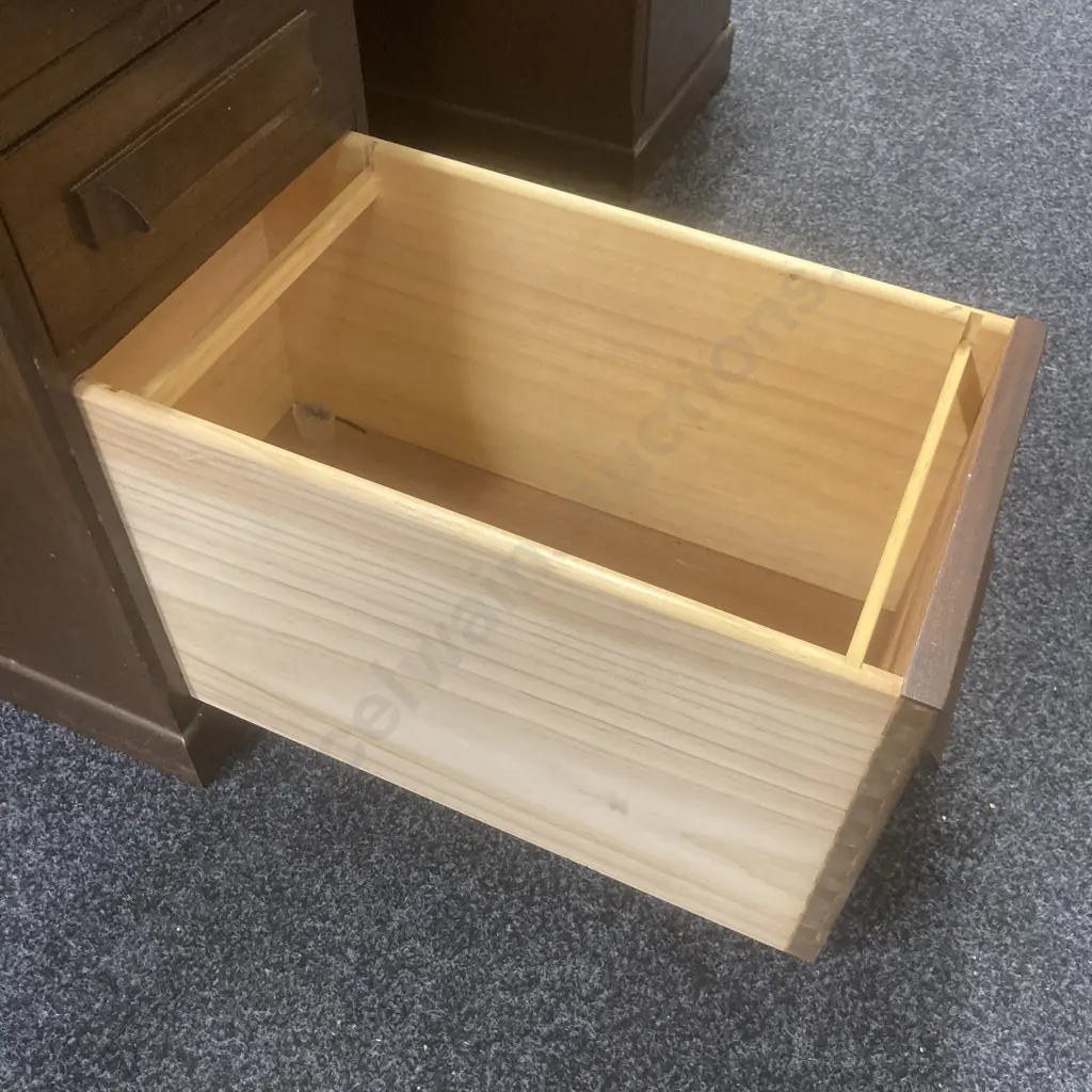 Large Mahogany Roll Top Desk With Key, 20 Various Drawers & Pigeon Holes, H115 W117 D62cm Image 1++