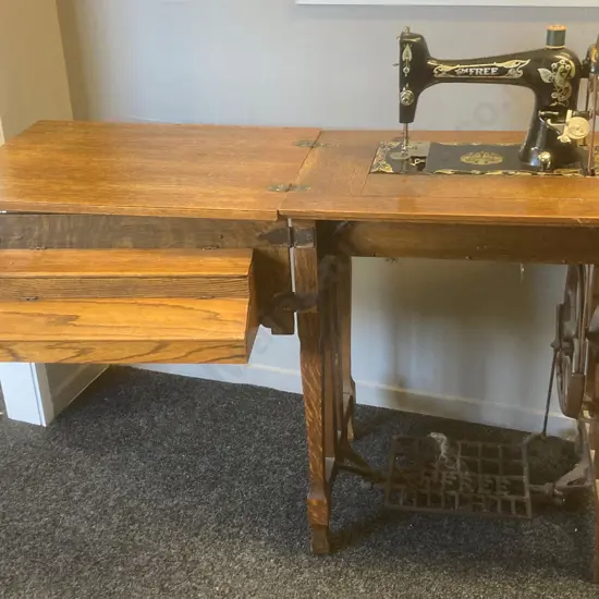 Early 1900s "The Free" Cabinet Model Treadle Sewing Machine - Free Sewing Machine Co. Rockford. Ill. USA, Ser #C284979.
