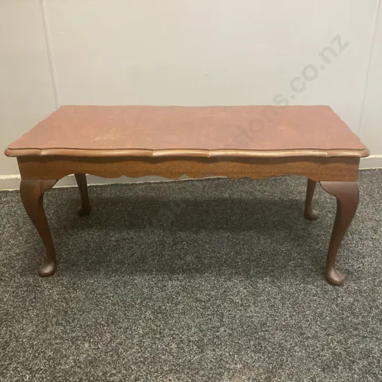 Queen Anne Mahogany Coffee Table With Veneer Top, H39 W88 D43cm