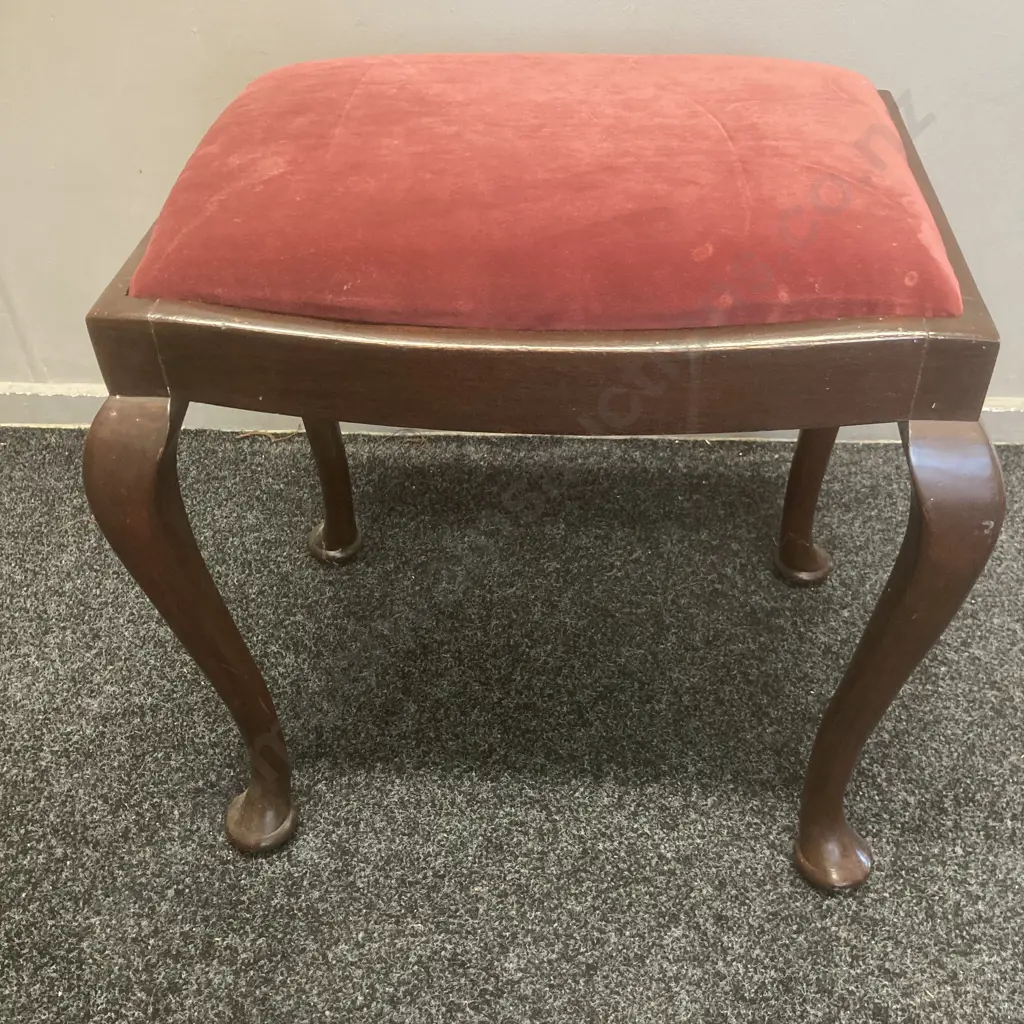 Queen Anne Mahogany Dressing Table / Piano Stool, Burgundy Draylon Fabric, H53 W54 D39.5cm Image 1++