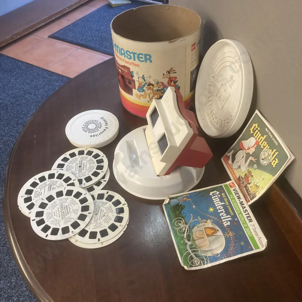Vintage Disney Favourites GAF Viewmaster Giftpack With 10 Reels Image 1++