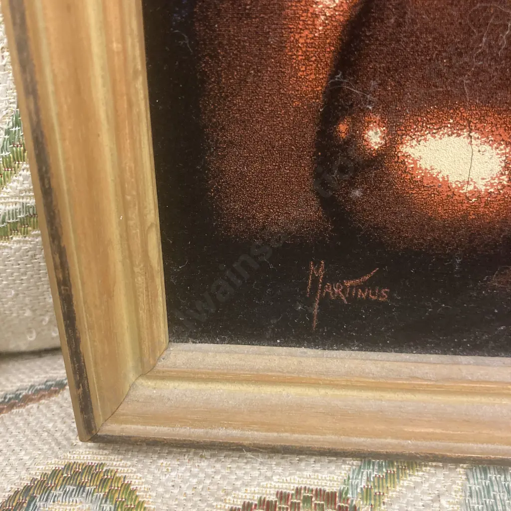 Black Velvet Australian Aboriginal Painting - Circa 1960 Signed 'Martinus' 30 x 23cm Image 1++