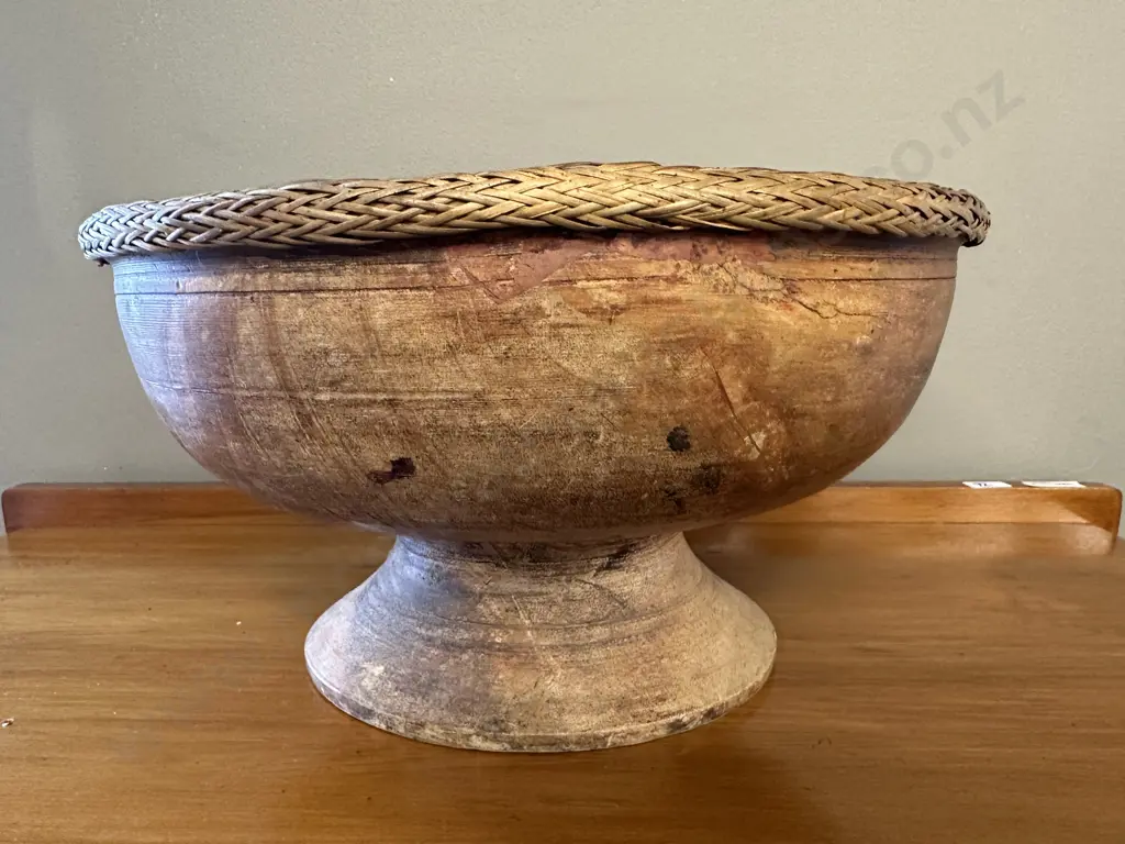 Vintage Footed Wooden Bowl, Plaited Detail On Rim, 16 x 30cm Image 1++