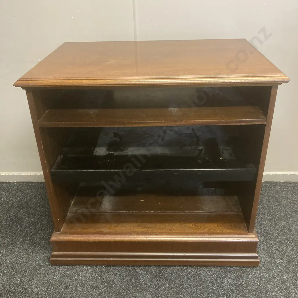 Mahogany Stereo / Shelf Unit, Pull Out Shelf, H81 W84 D55cm (Top Needs Glue) Image 1++