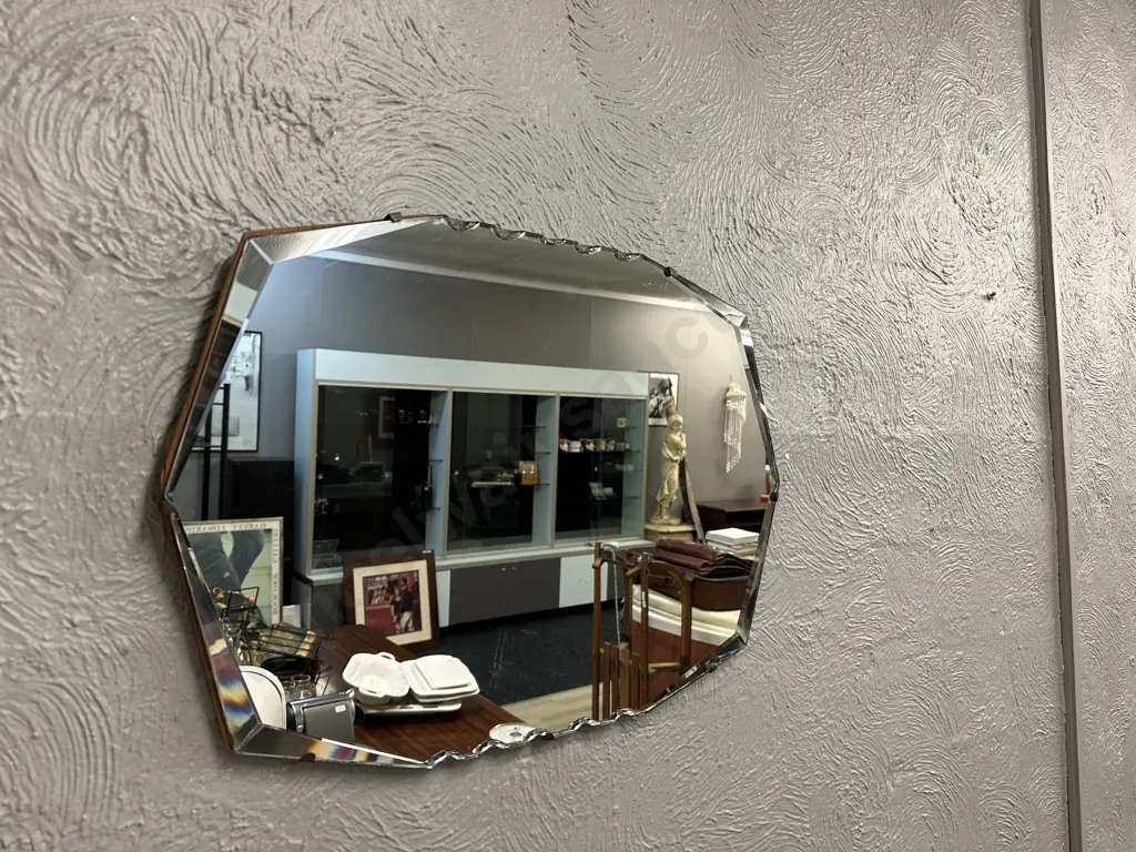 Retro Mirror Bevelled & Scalloped Edge, 41 x 57cm Image 1++