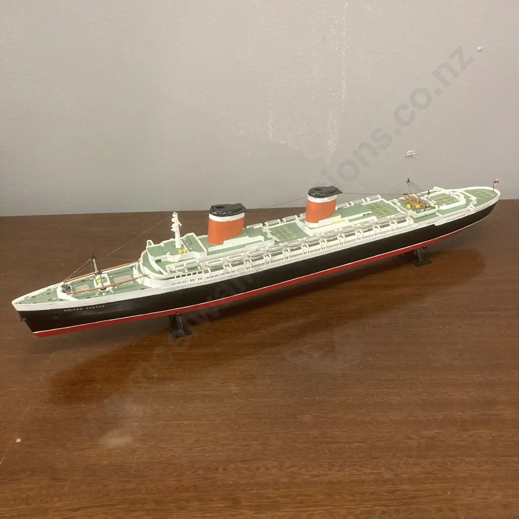 Lot of 2 Model Ships, L50 & 66cm Image 1++