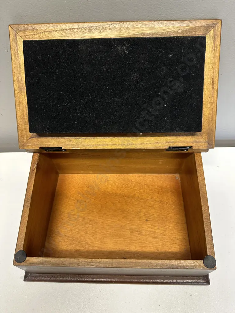 Wooden Jewellery/Storage Box Musicial Themed H12cm, W28cm, D20cm Image 1++