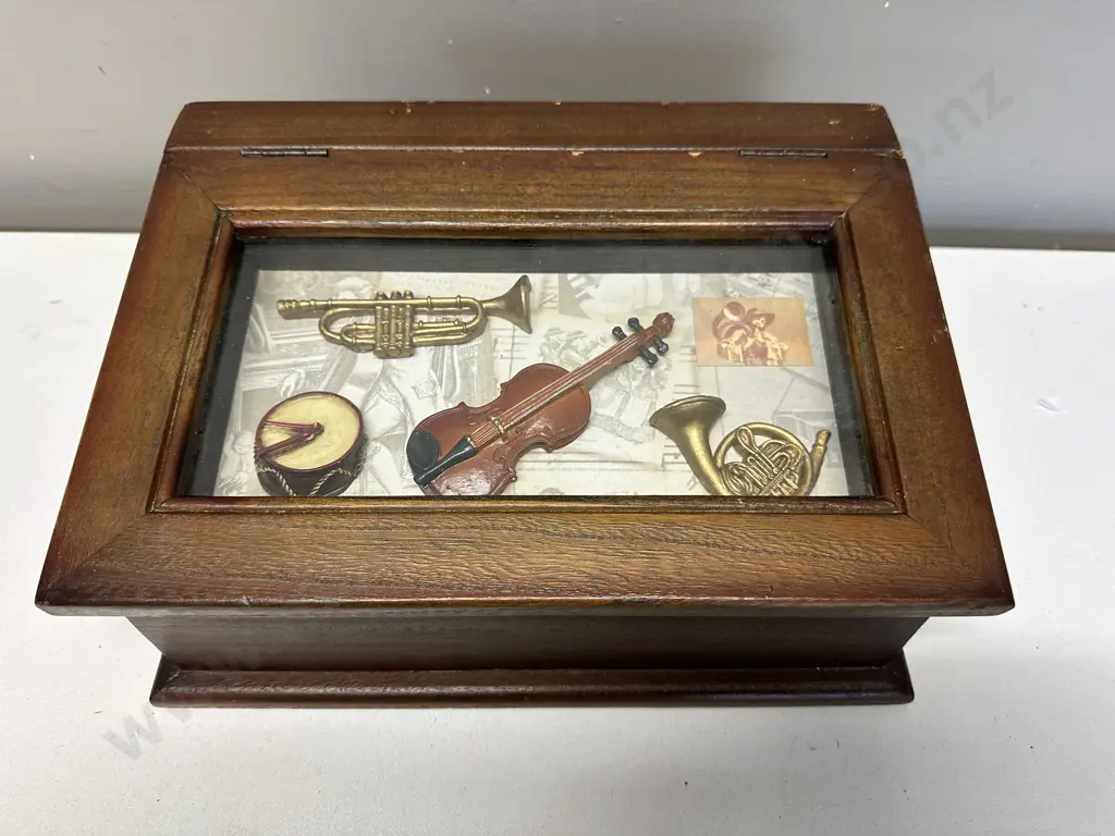 Wooden Jewellery/Storage Box Musicial Themed H12cm, W28cm, D20cm Image 1++