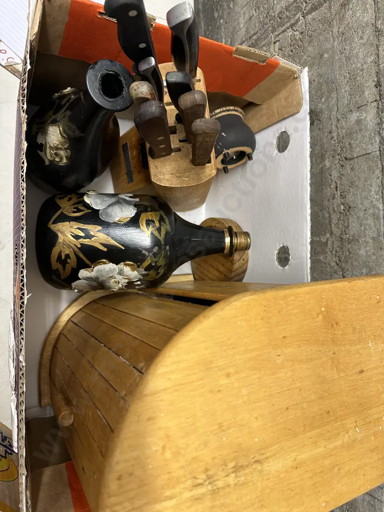 Box Lot Bread Caddy, Knife Block Etc(Unable to Sell so Donated) Image 1++