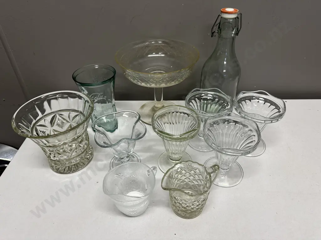 Large Selection Of Vintage Glassware(Unable to Sell so Donated) Image 1++