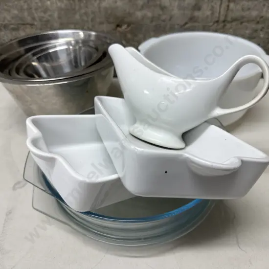 Vintage Mixing Bowls, Casserole Dish Etc