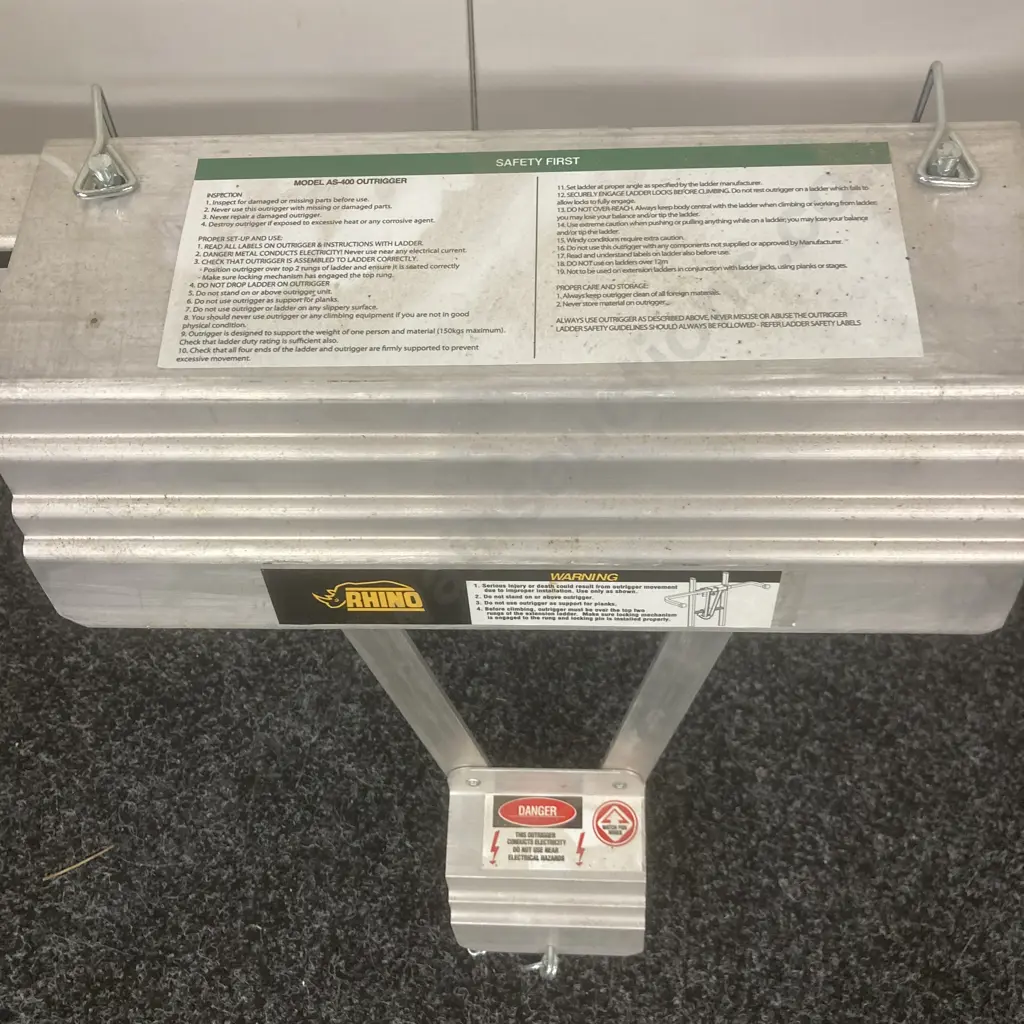 Rhino AS-400 Outrigger Aluminium Ladder Accessory Image 1++
