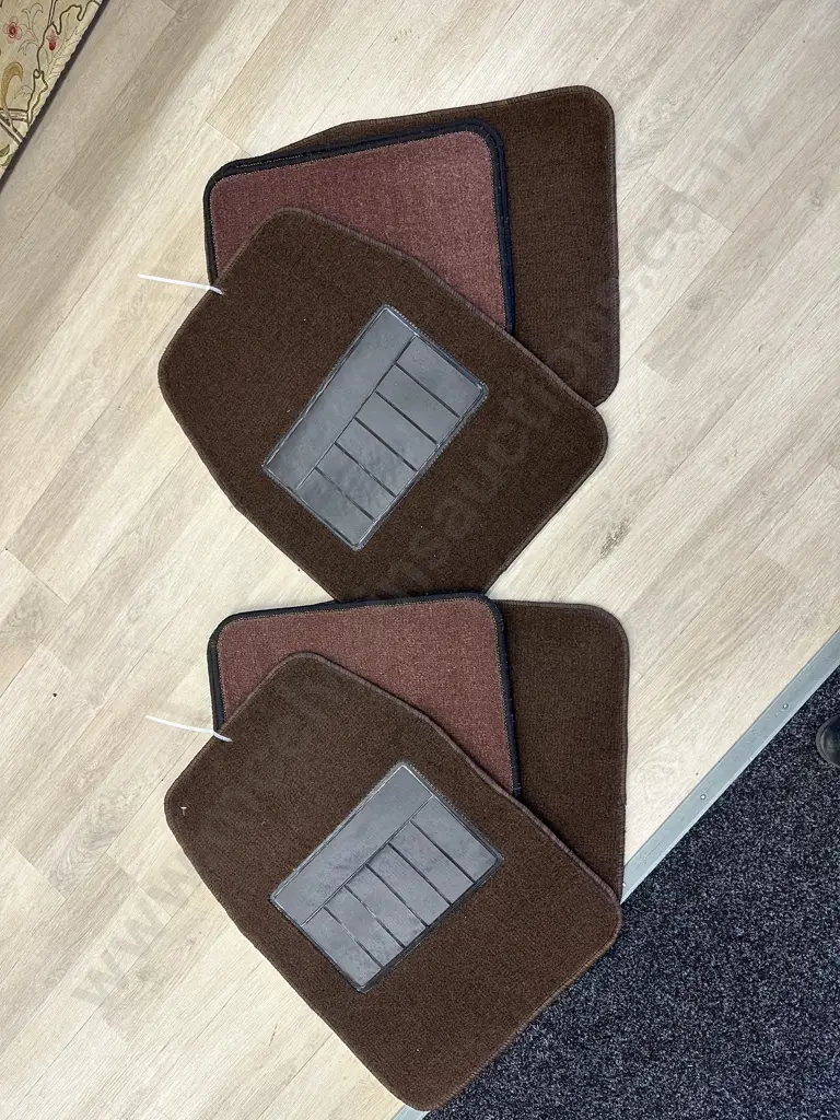 Car Mats x2 Sets Brown L60cm, W44cm. Image 1++