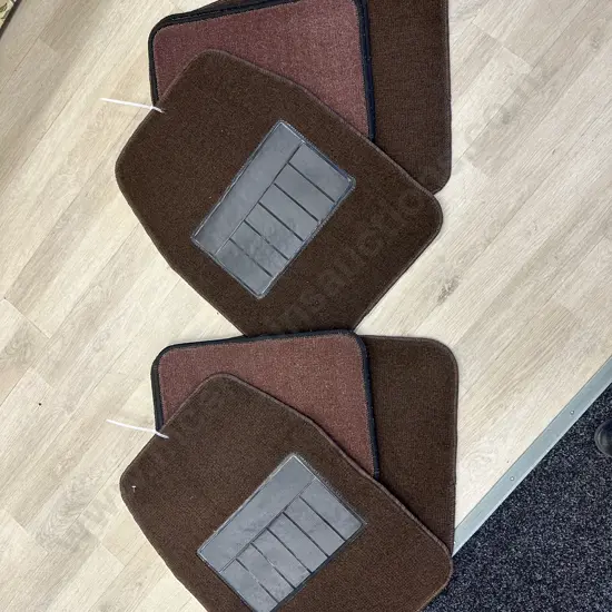 Car Mats x2 Sets Brown L60cm, W44cm.