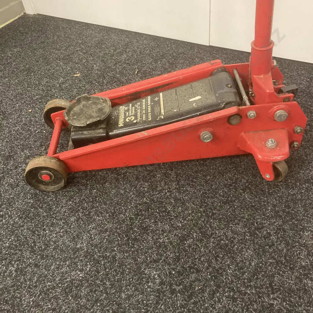 PowerBuilt 3 Ton Garage Jack Image 1++