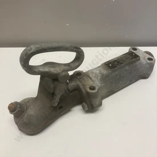 Trojan Trailer Coupling - 1 7/8 & 50mm Lift And Turn Handle, 2500Kg