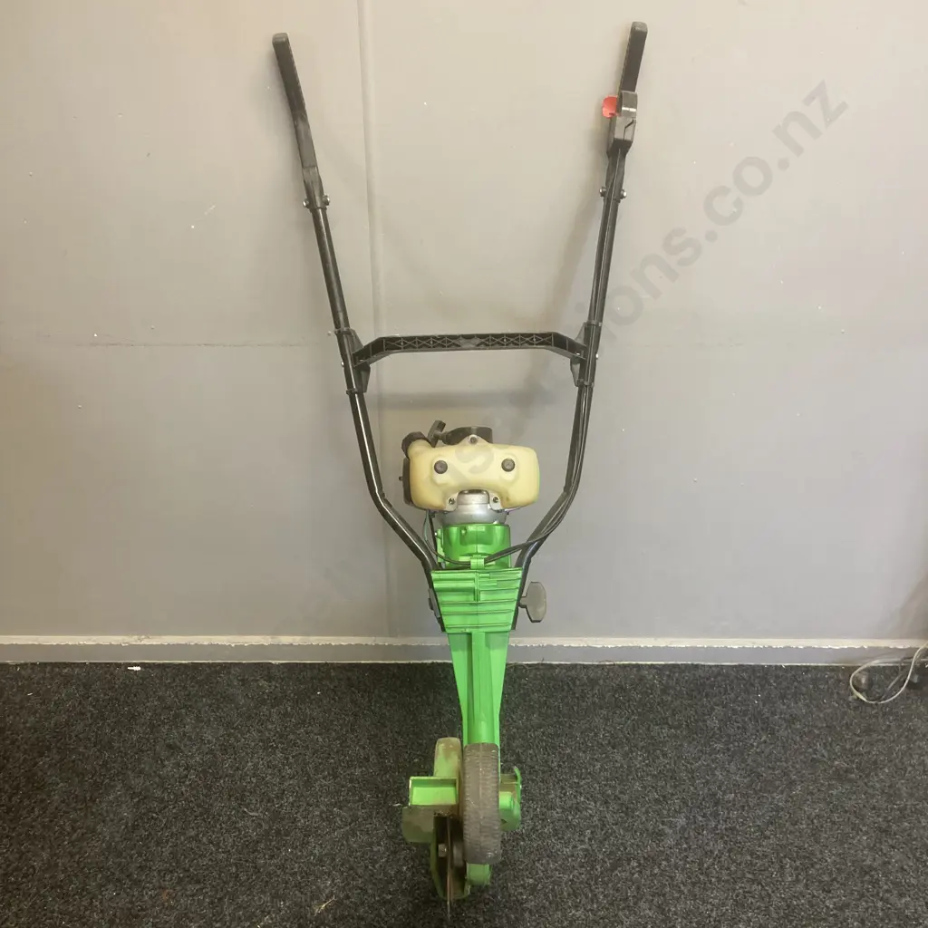 Zenoah Komatsu G26LS Atom Lawn Edger Image 1++