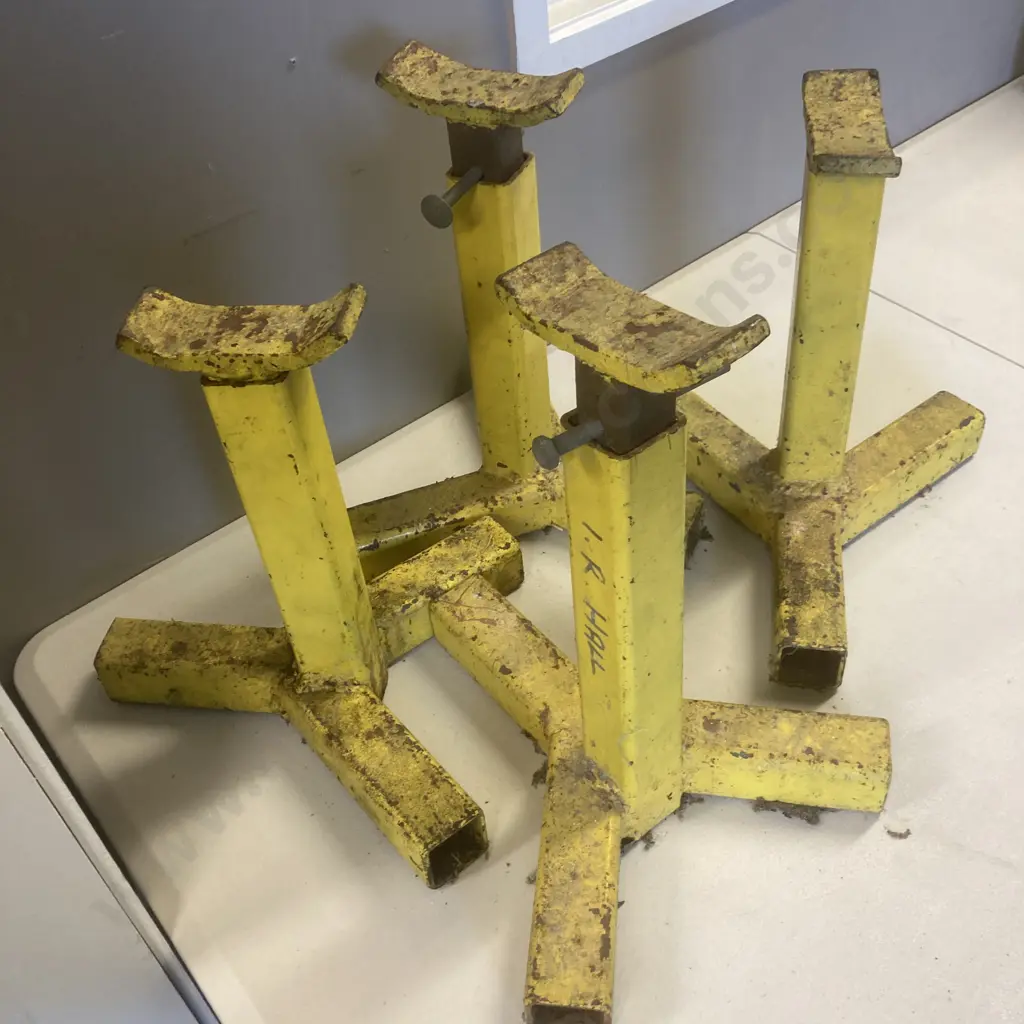 Lot of 4 Axle Stands (As Found) Image 1++