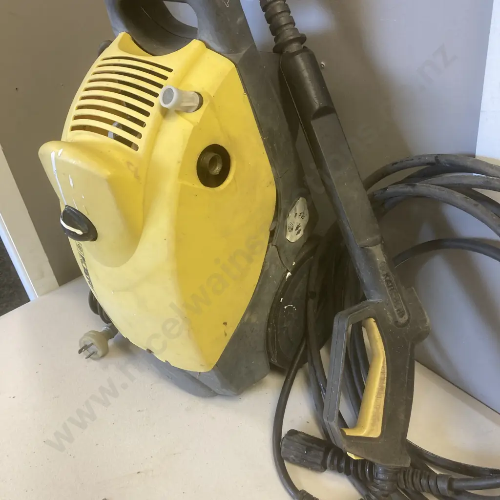 Karcher 520M Pressure Washer Image 1++