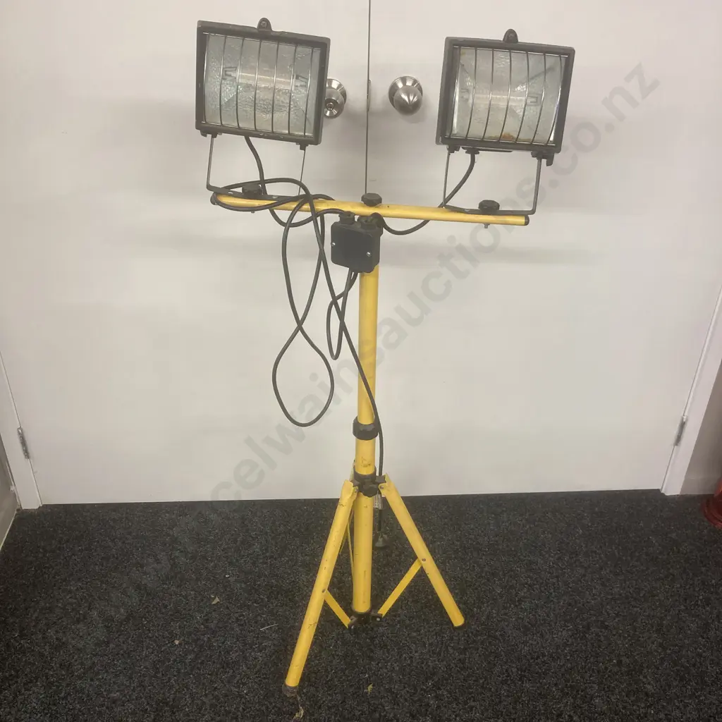 Elto Double Halogen Worklight On Stand (LED Bulbs) Image 1++